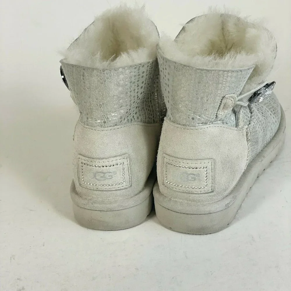 UGG Womens Bailey‎ Button Bling Sheepskin Boots Silver Sz 5 Fur Trim Suede Mid